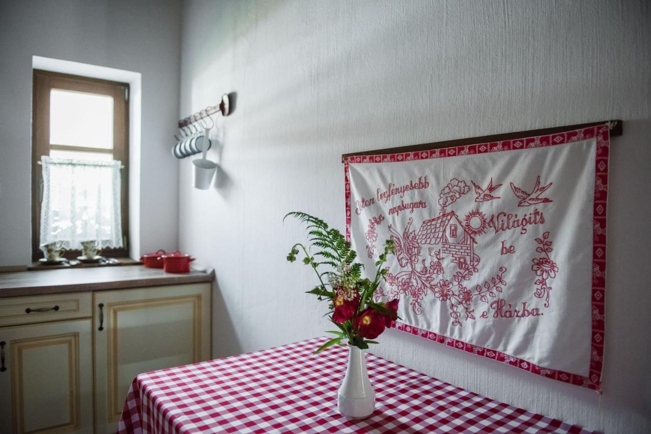 Zsindelyes Cottage Erpatak Extérieur photo